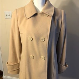 Cream coat!Beautiful and modern!